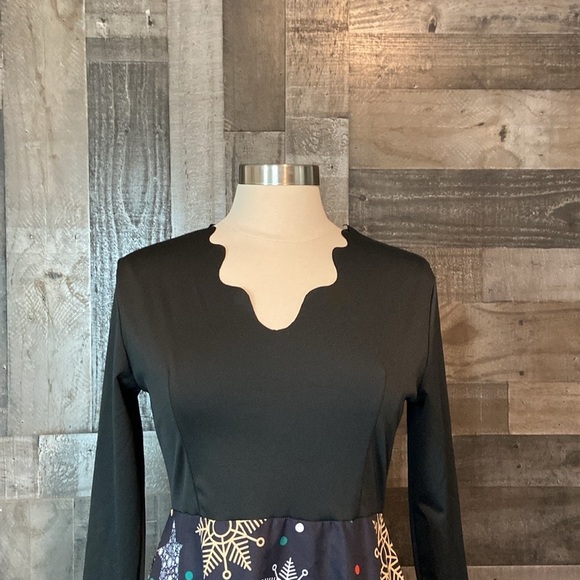 Adorable Christmas fit and flare dress large festive holiday party snowflake - Picture 3 of 12